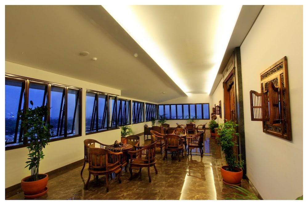 Sukajadi Hotel, Convention And Gallery Bandung Extérieur photo